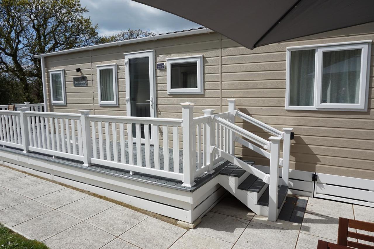 Villa Dotty'S Retreat à Milford on Sea Extérieur photo